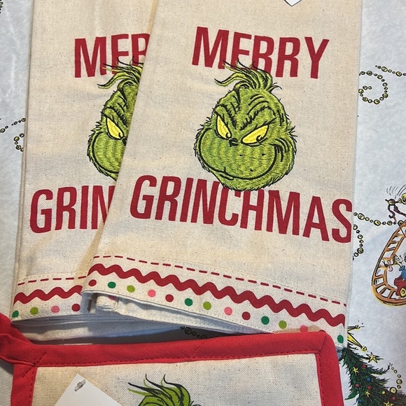 The grinch Tea towels kitchen and potholder - Picture 3 of 6